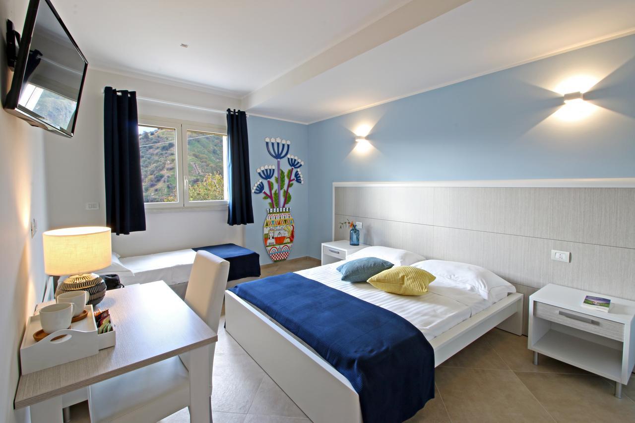 Sike Holiday Home Таормина Экстерьер фото